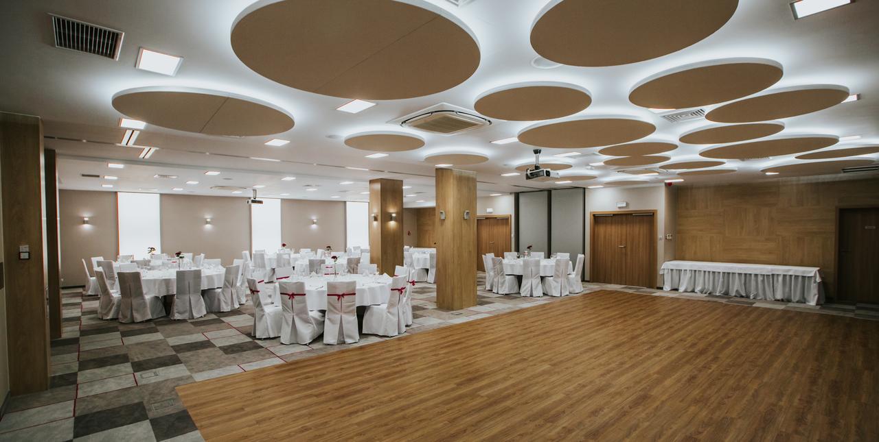 Hotel Radocza Park Business Ngoại thất bức ảnh